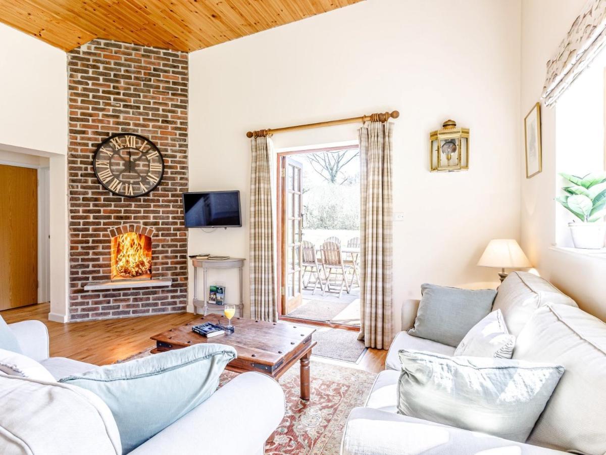 2 Bed In Dorchester 75243 Frampton  외부 사진