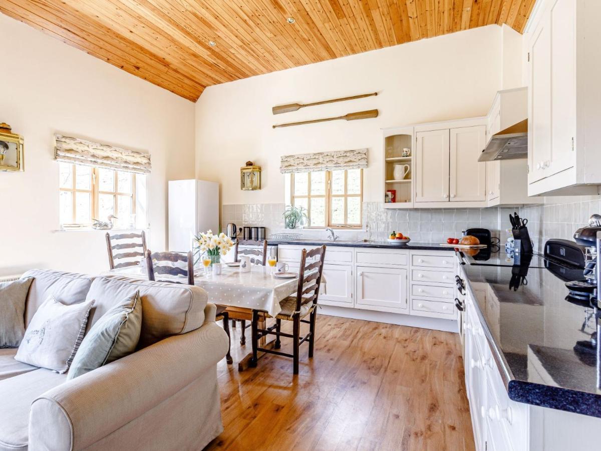 2 Bed In Dorchester 75243 Frampton  외부 사진
