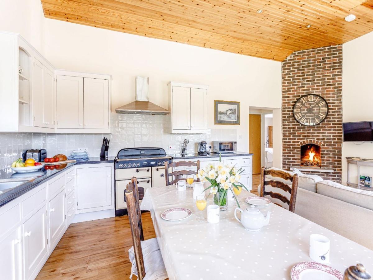 2 Bed In Dorchester 75243 Frampton  외부 사진